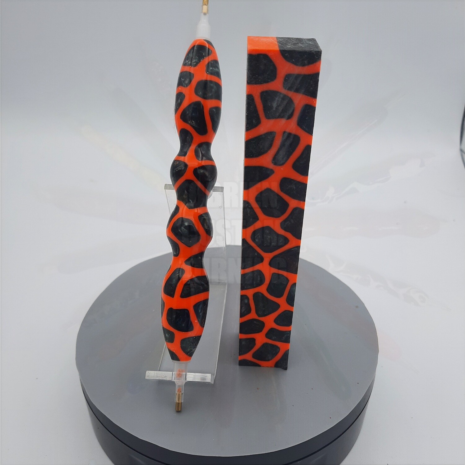 Hunter Camo Orange and Green Giraffe - Handcrafted Custom Diamond Painting Pen
