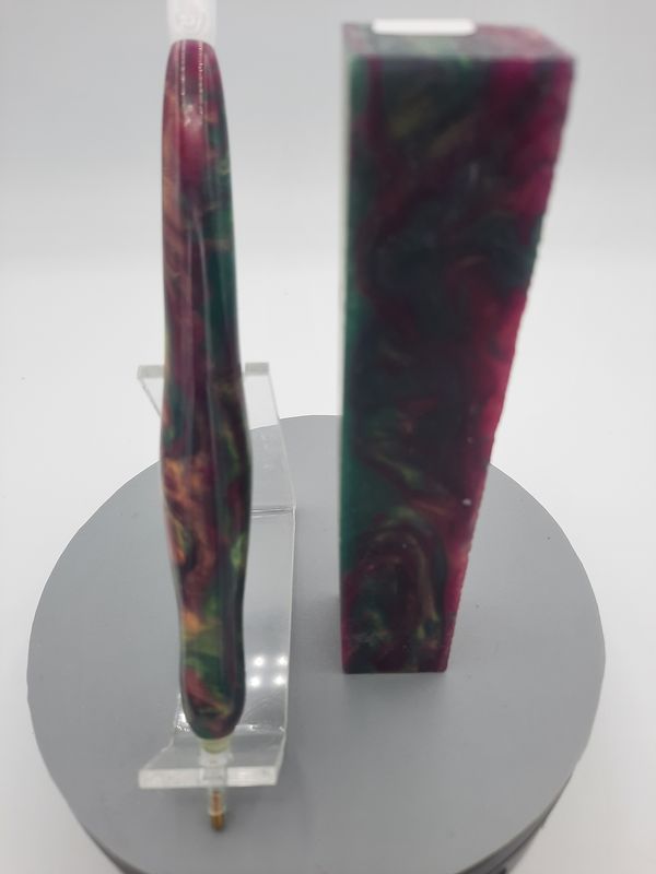 Pomegranate Martini - Handcrafted Custom Diamond Painting Pen