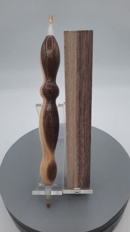 Custom Diamond Painting Pen - Walnut with sap