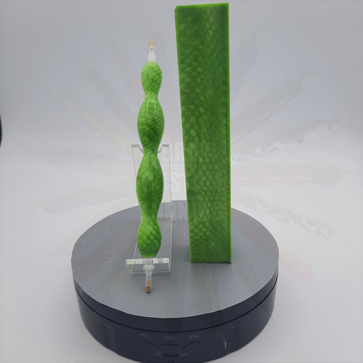 Juma Green Mamba - Handcrafted Custom Diamond Painting Pen