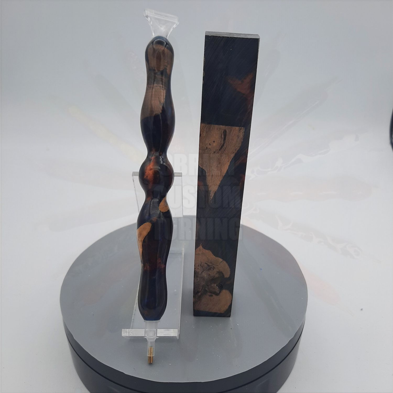 Red Blue Grapevine - Handcrafted Custom Diamond Painting Pen