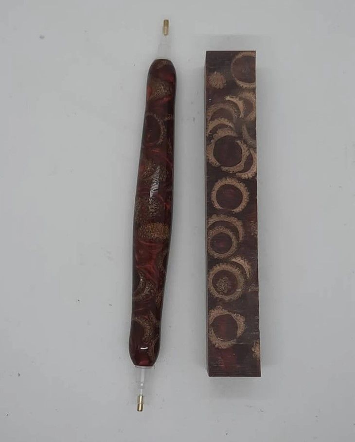 Acorn Caps in Red - Handcrafted Custom Diamond Painting Pen