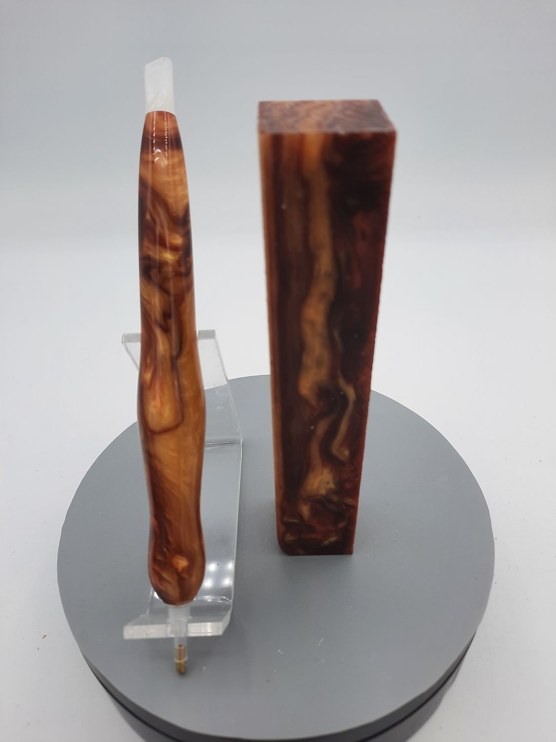 Amber Waves Rhino - Handcrafted Custom Diamond Painting Pen