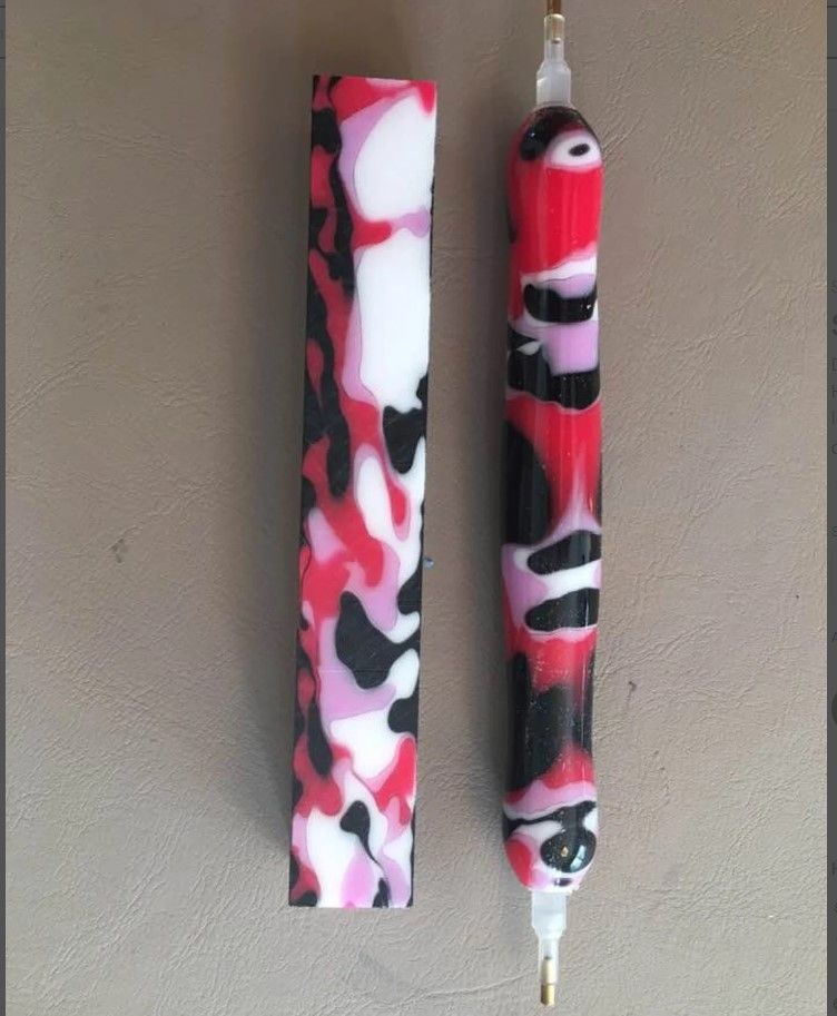Black and Berry Vixen Camo - Handcrafted Custom Diamond Painting Pen
