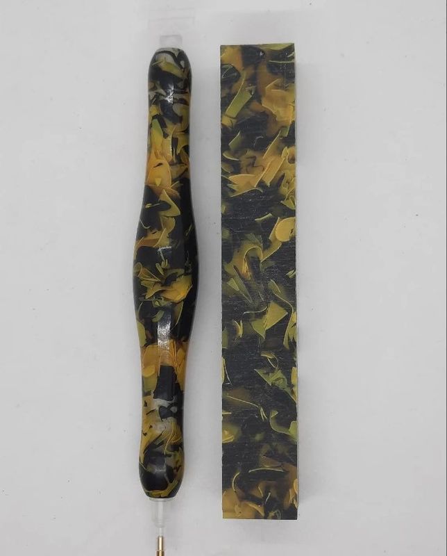 Bumblebee Coral Reef - Handcrafted Custom Diamond Painting Pen