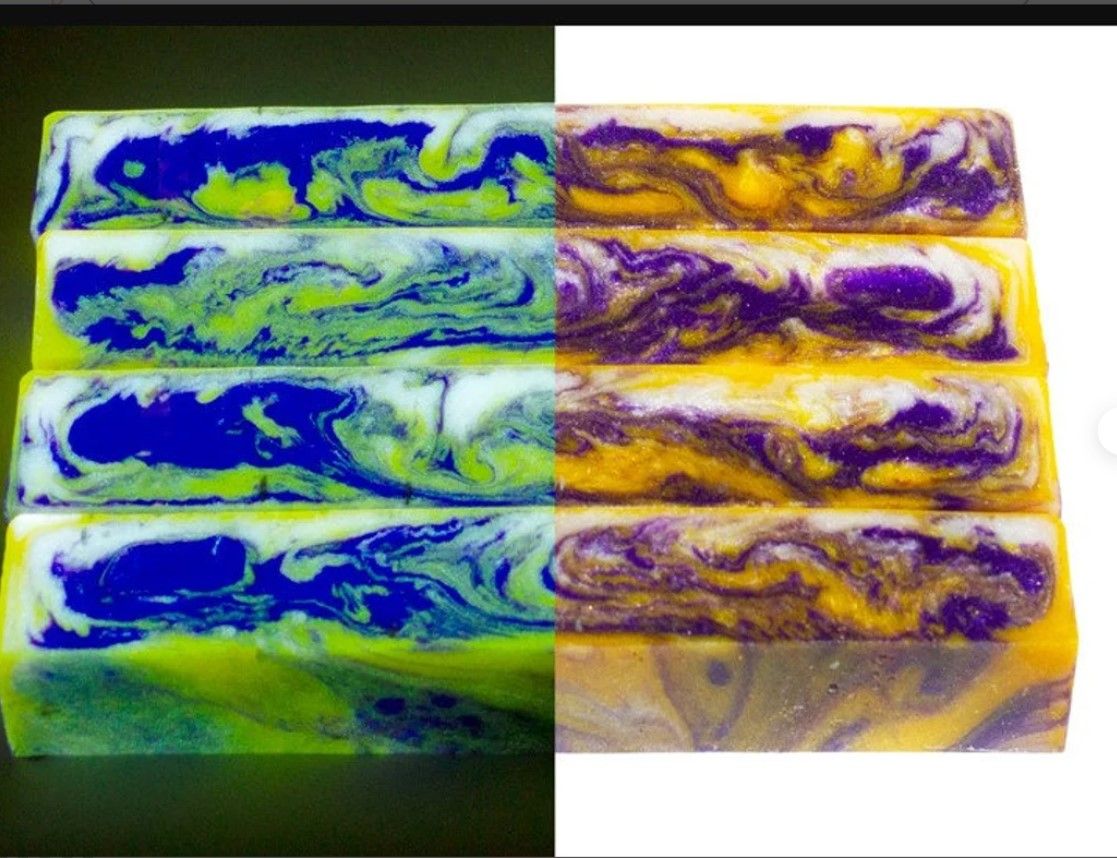 Buttercup Blaze Glow in the Dark - Handcrafted Custom Diamond Painting Pen