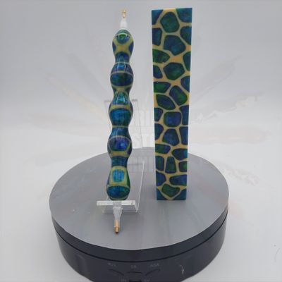 Blue Green Giraffe - Handcrafted Custom Diamond Painting Pen