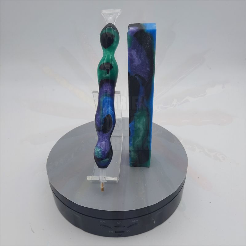 Dream Girl - Handcrafted Custom Diamond Painting Pen