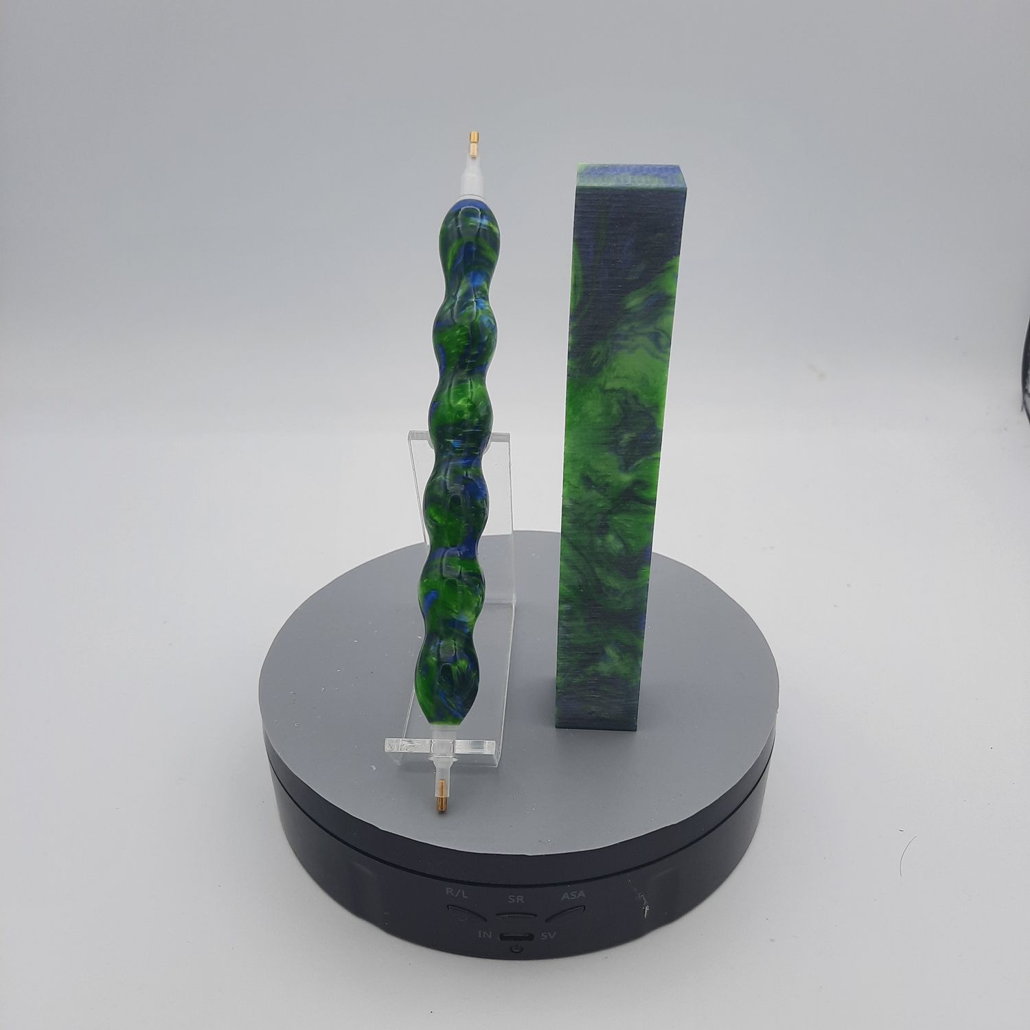 Neon Sky Lava Lamp - Handcrafted Custom Diamond Painting Pen