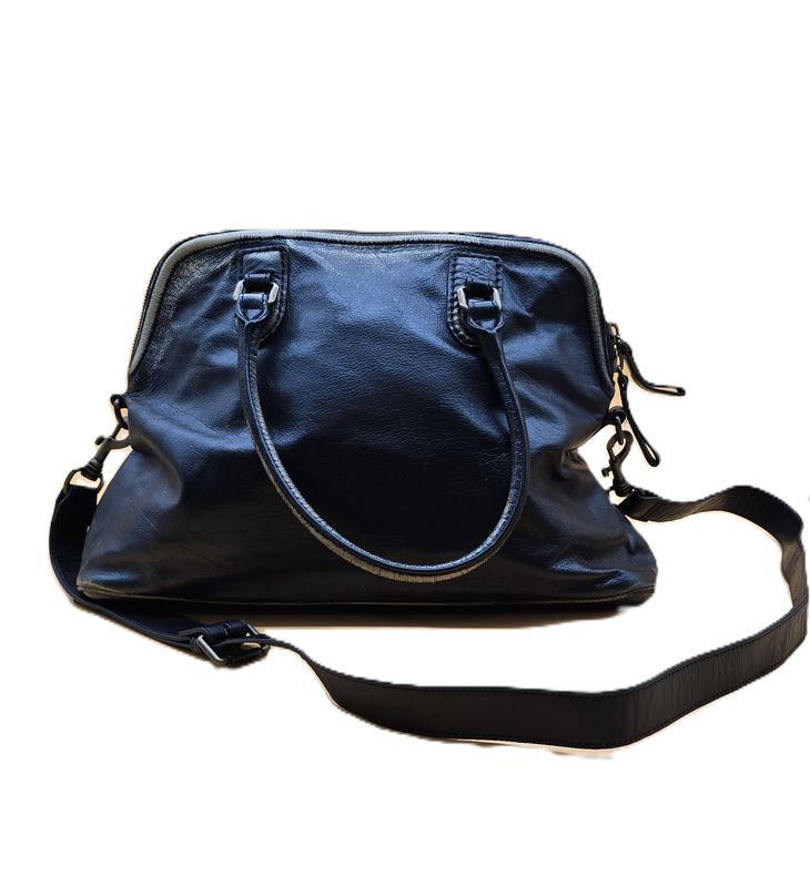 Charakterstark und einzigartig, Vintage Handtasche Berlin von Liebeskind im Used Look