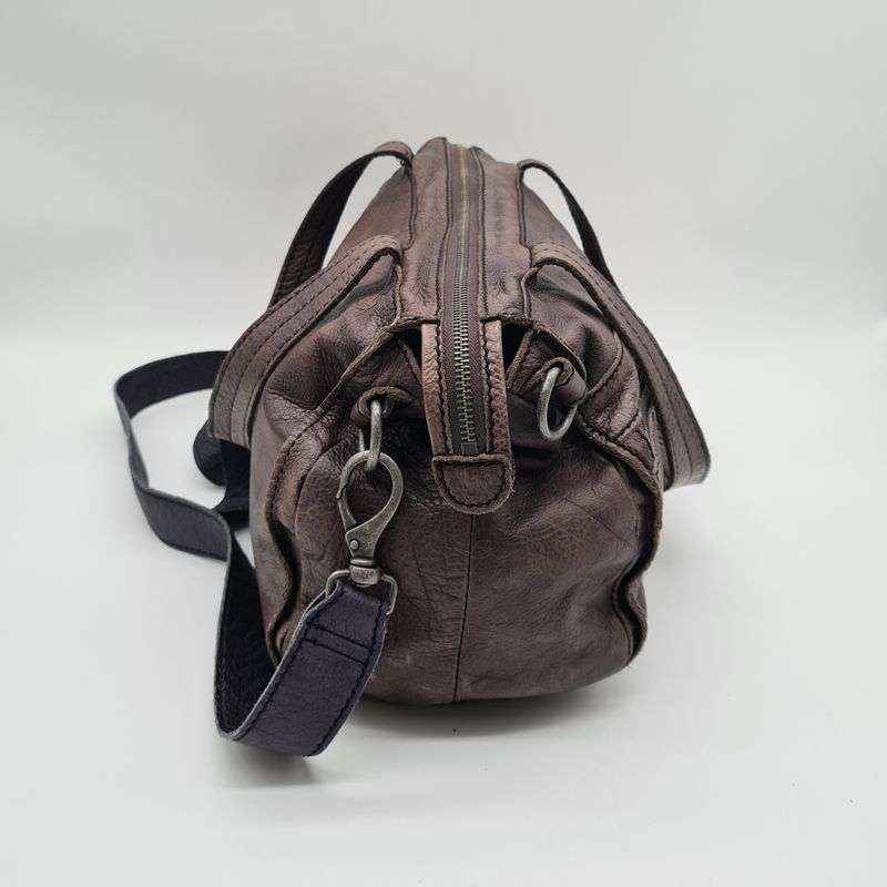 Liebeskind Berlin Handtasche aus braunem Vintage Leder mit markanten Reißverschlussdetails
