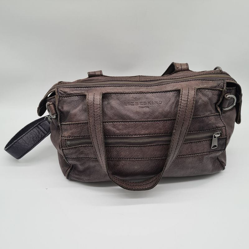 Liebeskind Berlin Handtasche aus braunem Vintage Leder mit markanten Reißverschlussdetails