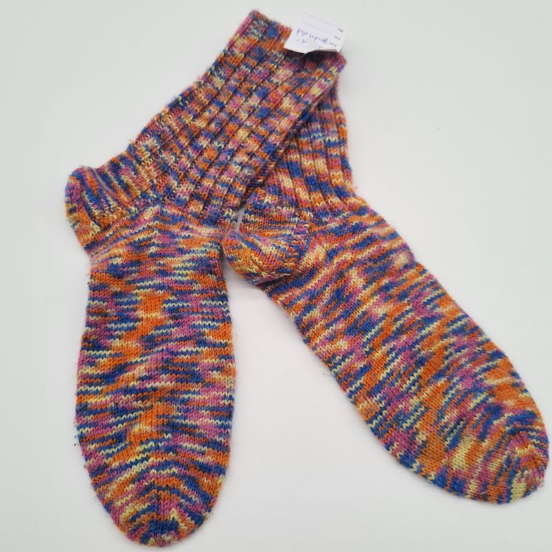Handgestrickte Socken – verschiedene Farben & Größen