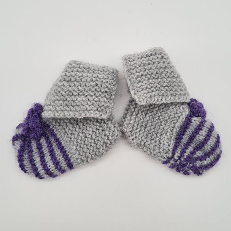 Handgestrickte Socken – verschiedene Farben & Größen
