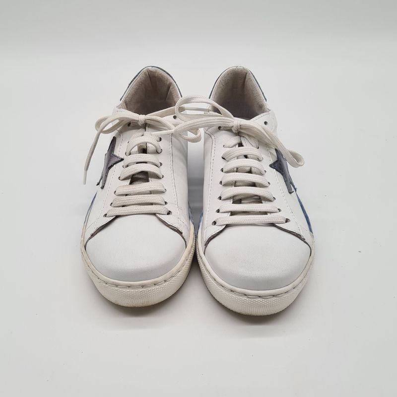 TStylish Damen Sneaker Weiß – Star Look & Distressed Sole – Gr. 36