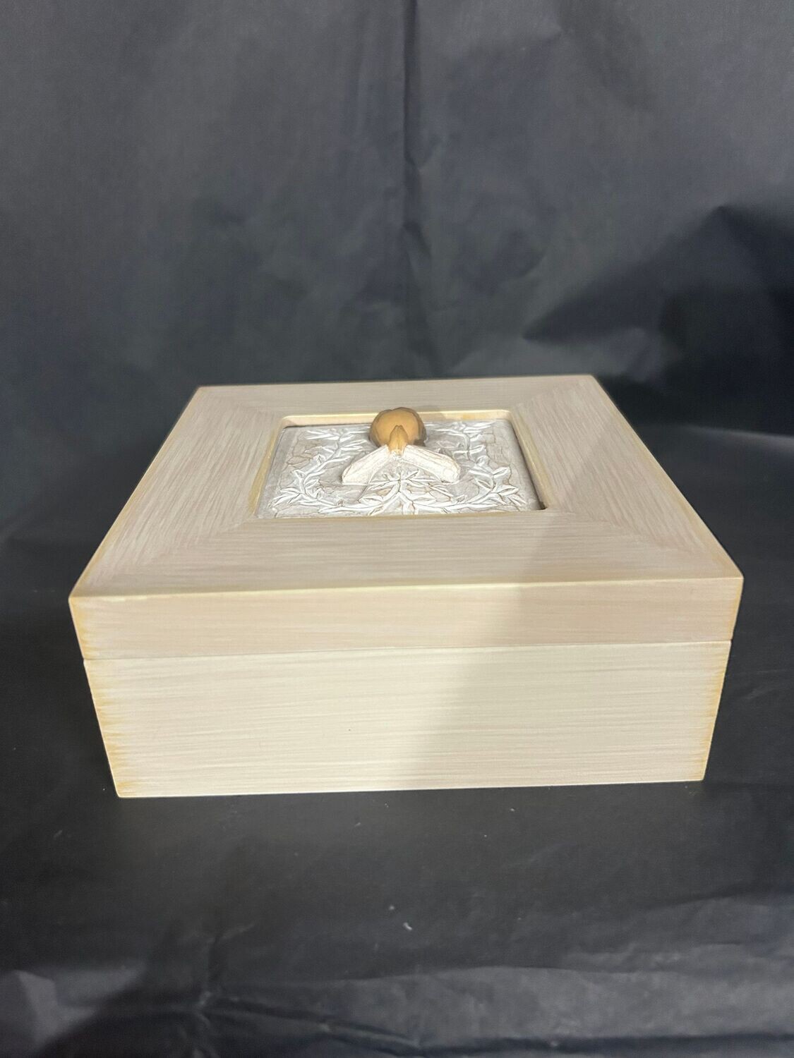 WillowTree sympathy box