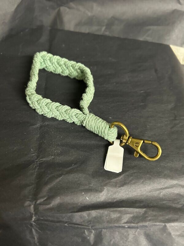 Crochet wristlet keychain