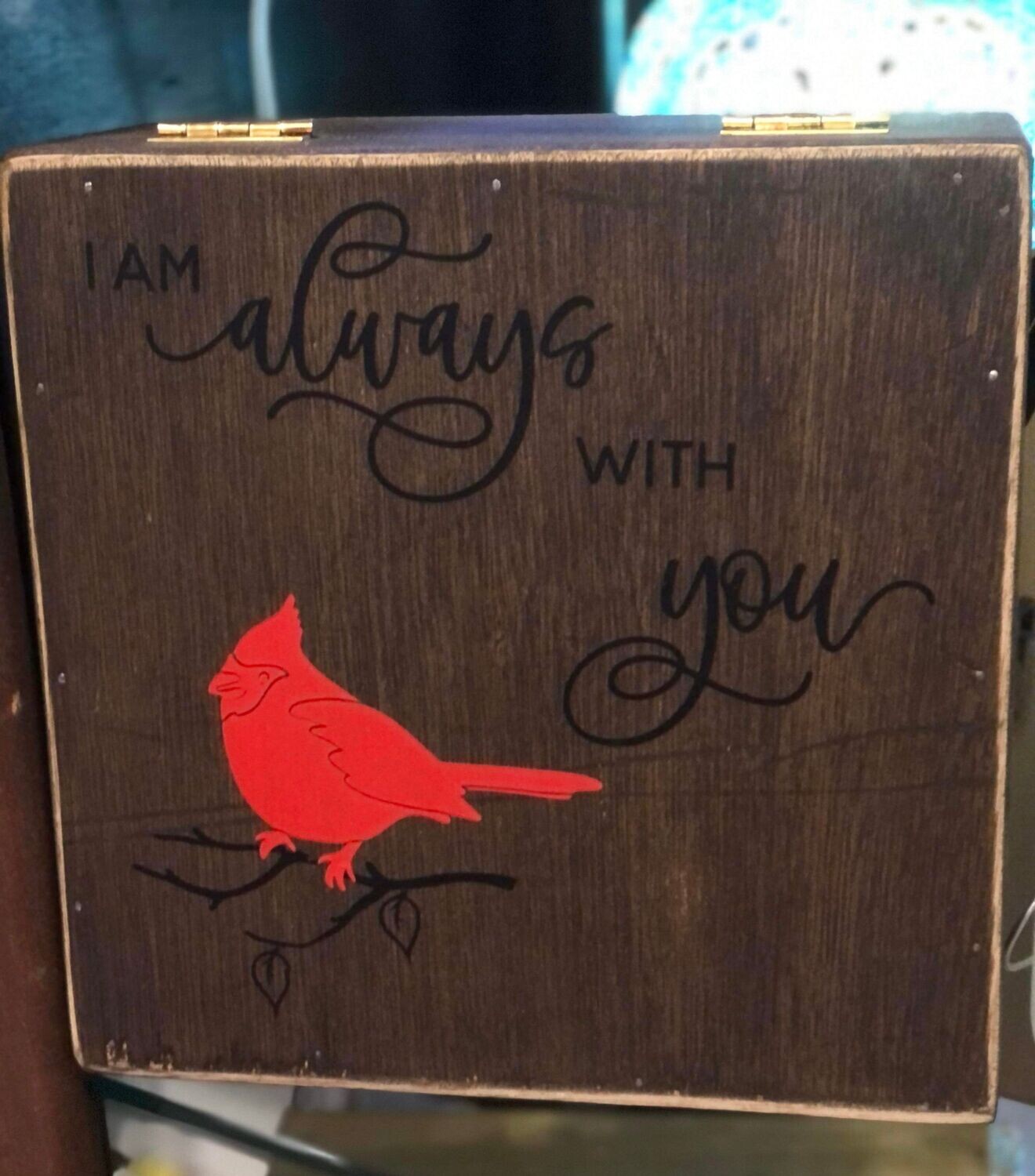 Cardinal wood memory box