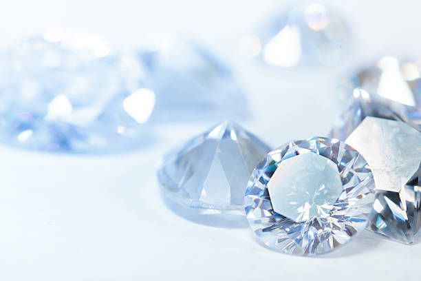 WHITE DIAMONDS Type