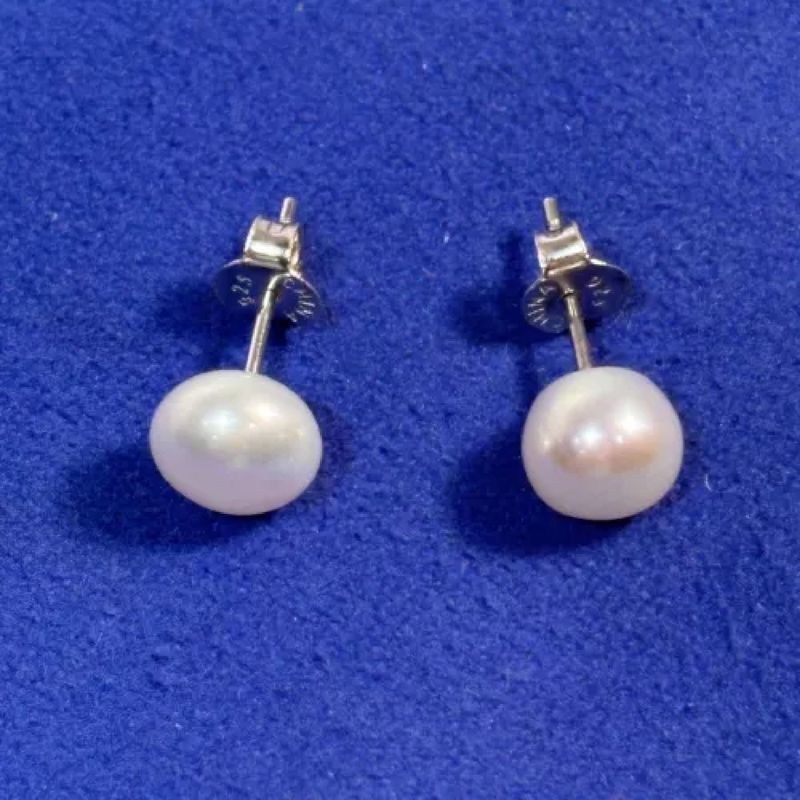 Natural White Freshwater Cultured Pearl 7mm