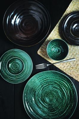 Organica Material Bronze &amp; Green