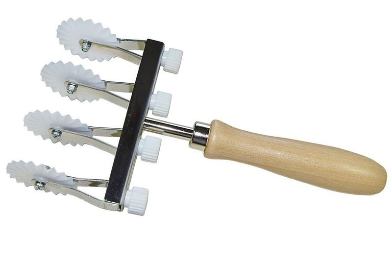 Rotella Tagliapasta 4 Lame Dentate Mod. 229 - Elettro Center