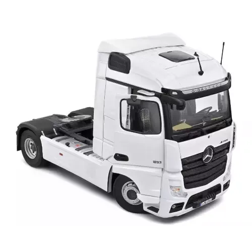 MERCEDES ACTROS 2 2019 METALLIC RED 1:24 Solido