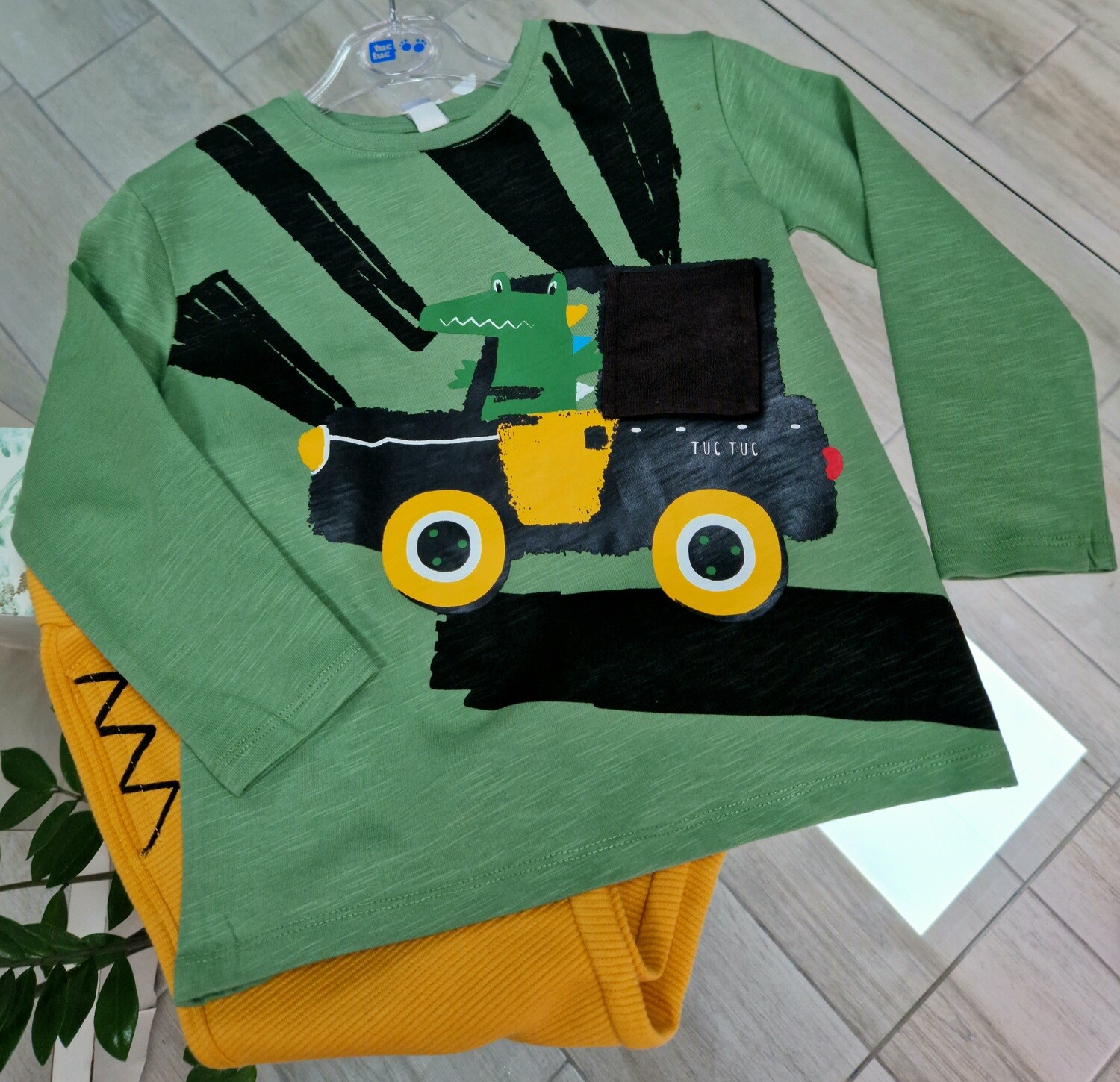 Conjunto tuc tuc sale