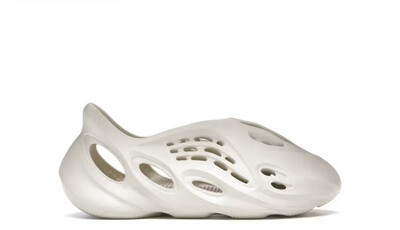 YEEZY Foam Runner Sand