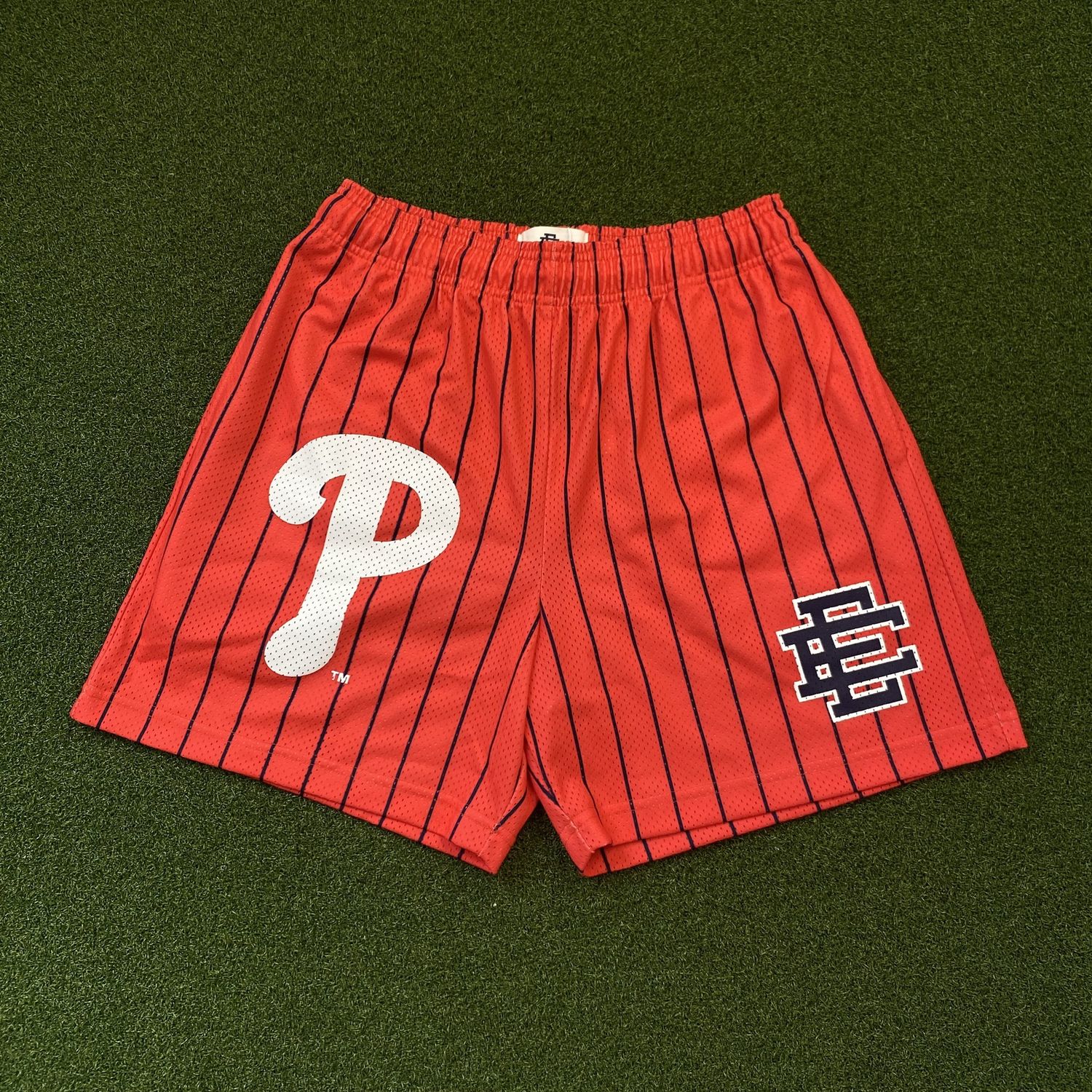 EE Shorts (Philadelphia Phillies/Red)