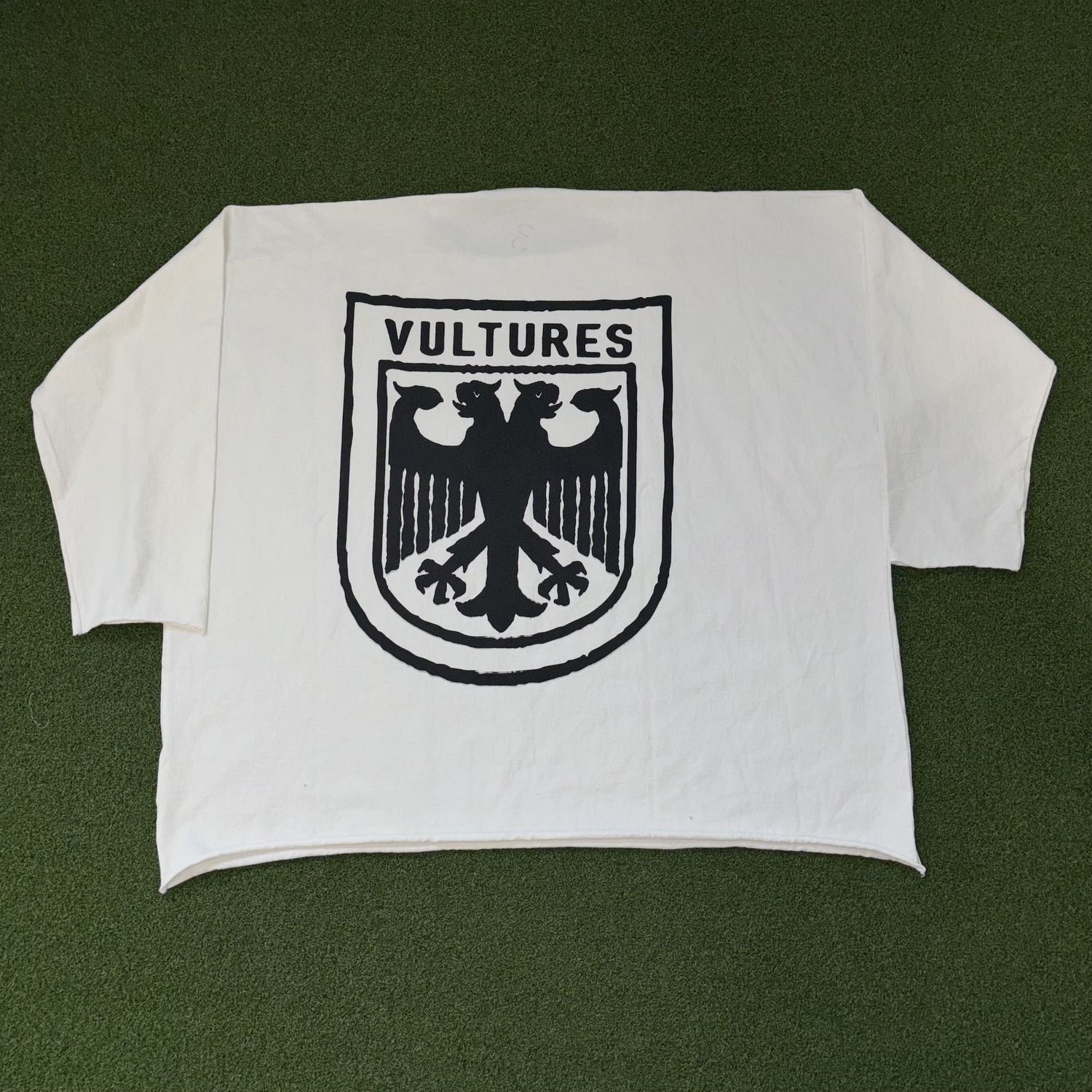 Vultures Long T2 (White)