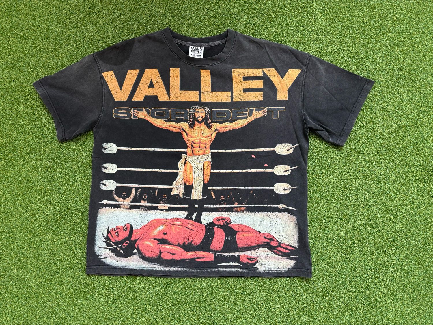 Vale Jesus Hardy Black Tee