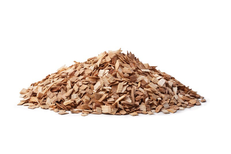 Napoleon pruimen wood chips voor een zachte, fruitige rooksmaak bij vis, kip en varkensvlees.