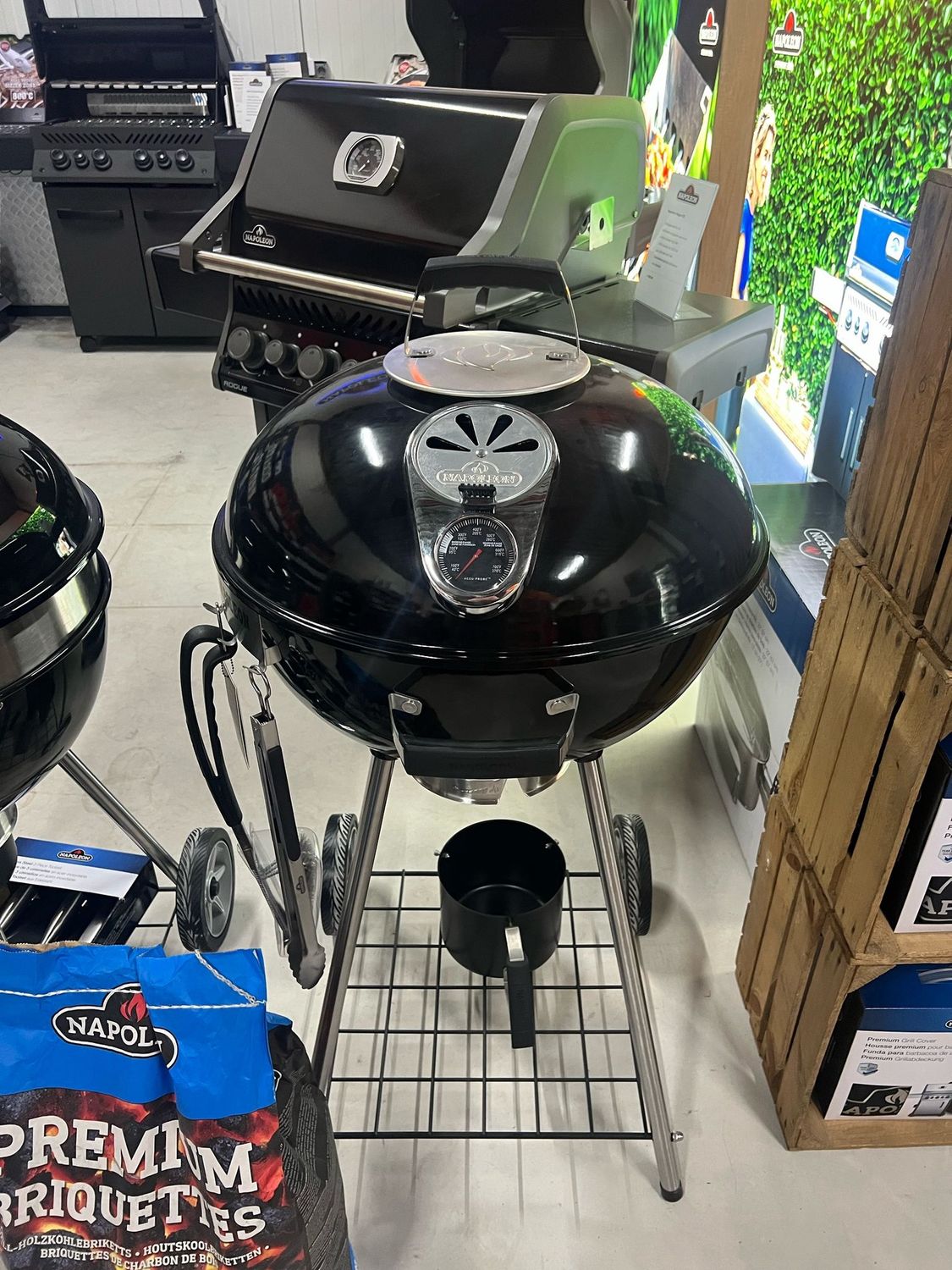 Premium houtskool kettle. 57cm ( Showroommodel)