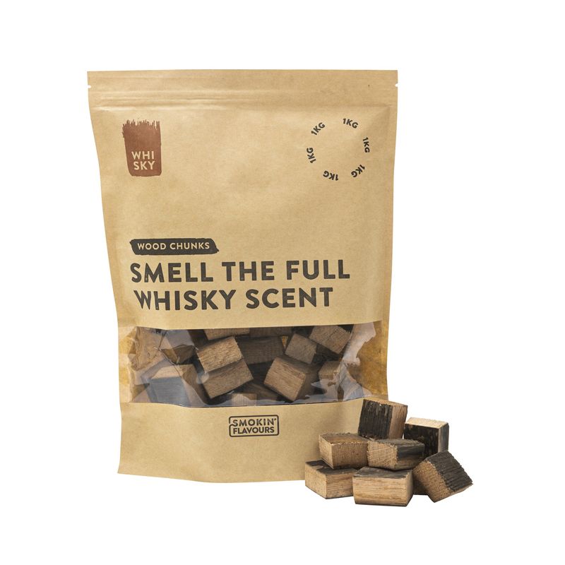 Smokin&#39; Flavours rookchunks whiskyvaten 1 kg voor krachtige, rokerige barbecuesmaak met whisky-aroma.