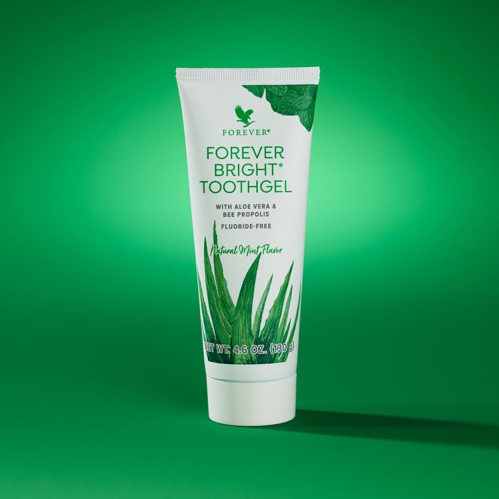 Forever, FOREVER BRIGHT TOOTHGEL, With Aloe Vera &amp; Bee Propolis Fluoride-Free, Natural Mint Flavor (Sparkling Toothpaste) - 4 oz. (130 g)