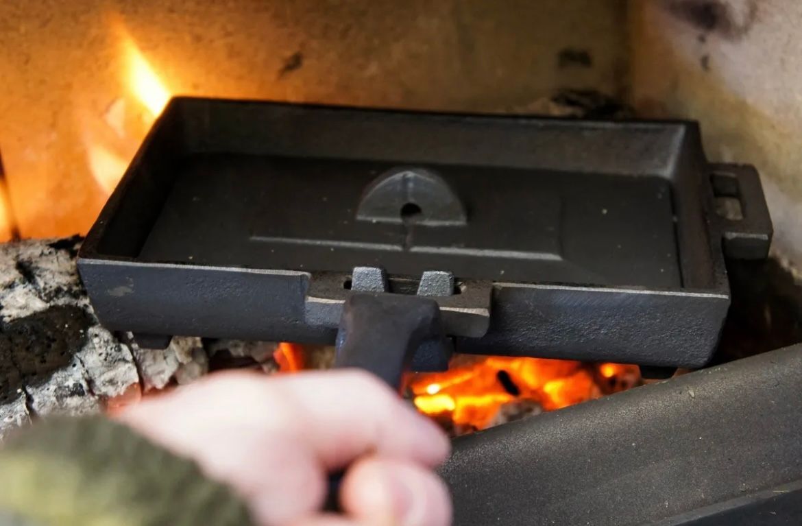 Cast Iron Panini Cooker / Bacon / Burger Press for use INSIDE wood burning and multi fuel stove and on open fires / bbqs.