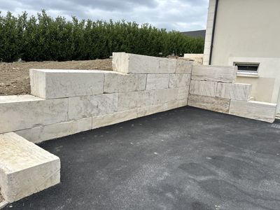 MUR DE SOUTÈNEMENT EN PIERRE Prix / ml MUR DE SOUTÈNEMENT EN PIERRE Prix / ml