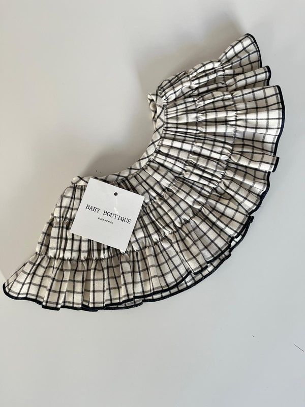 Cuello Cuadro Sofisticado 