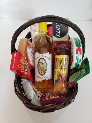 Gourmet Gift Basket- Medium