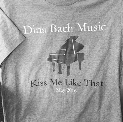 "Kiss Me Like That" Unisex T-Shirt