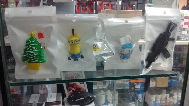 usb de personajes
