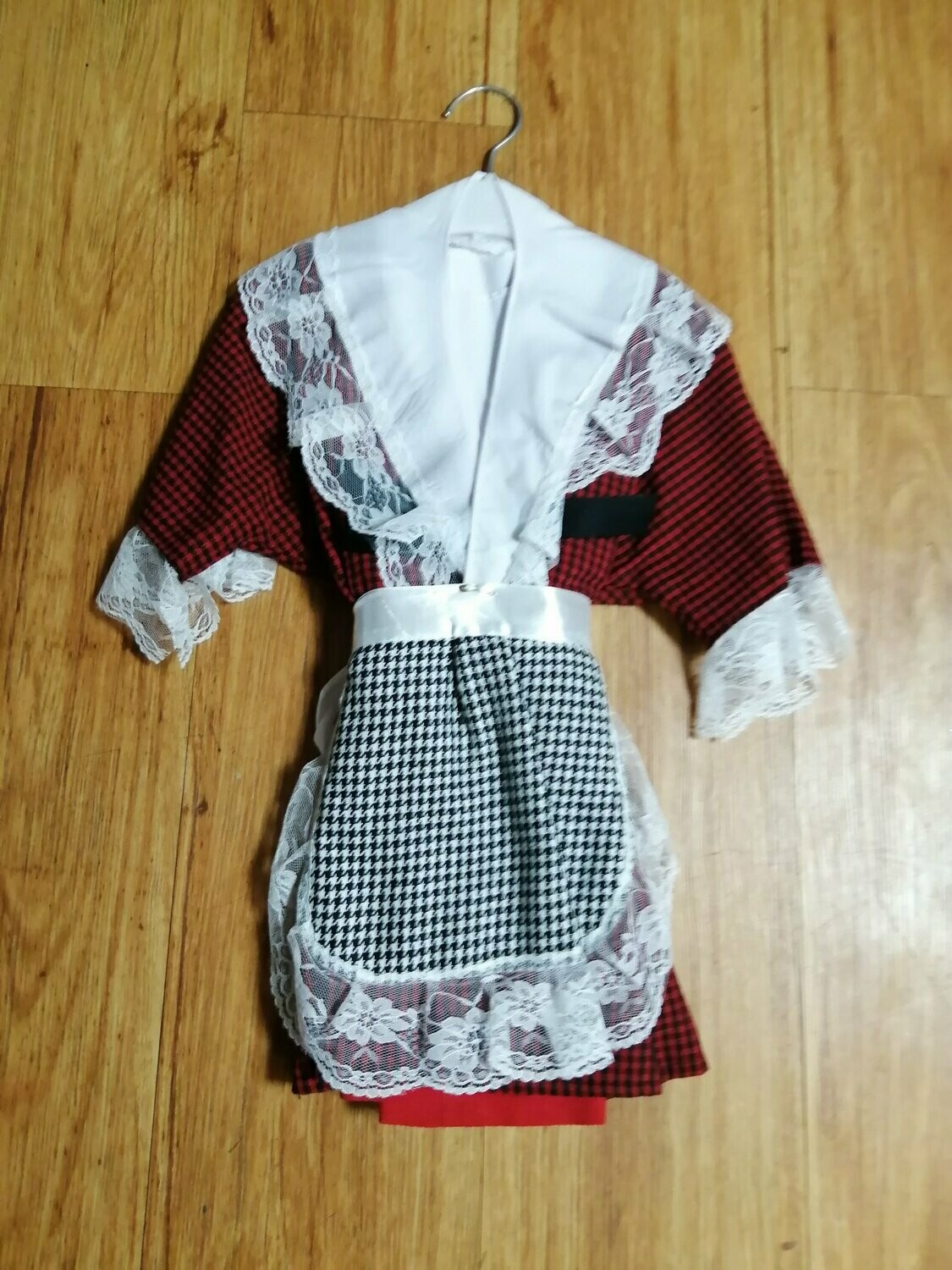 Girl's Welsh Costume (Style #1), Size: 0-6 Months