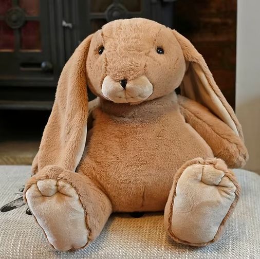 Large Brown Bunny by Jomanda
