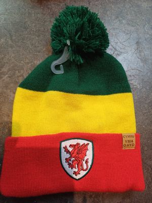 Wales 'Yma O Hyd' Football Bobble Hat