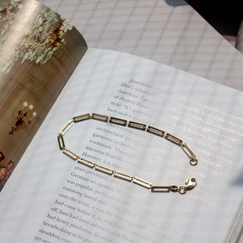 ANNA- 10k Gold Rectangular Link Bracelet