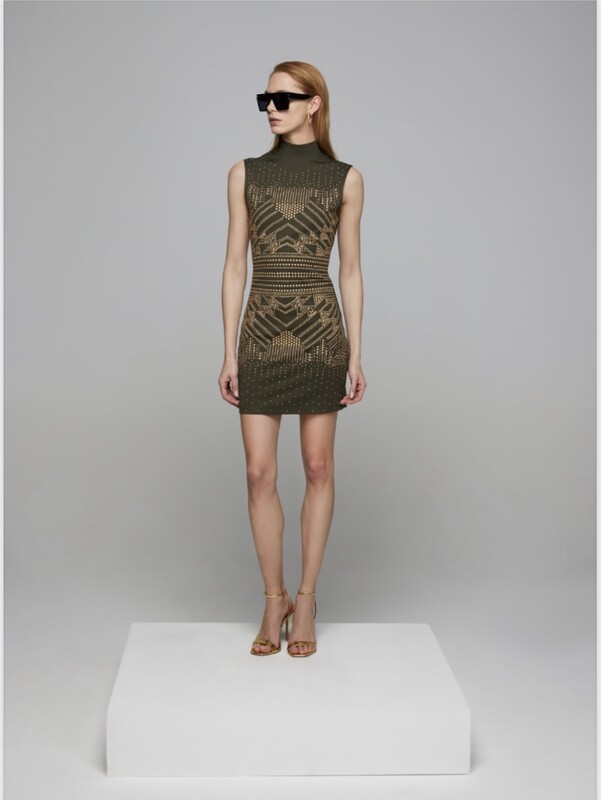 Vestido punto desmangado kaki tachas