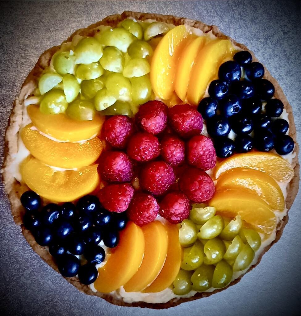PASTELERA AND FRUIT CAKE
