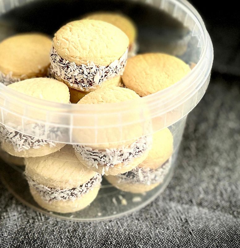 ALFAJORES DE MAICENA DELICATESSEN (12 UNITS)