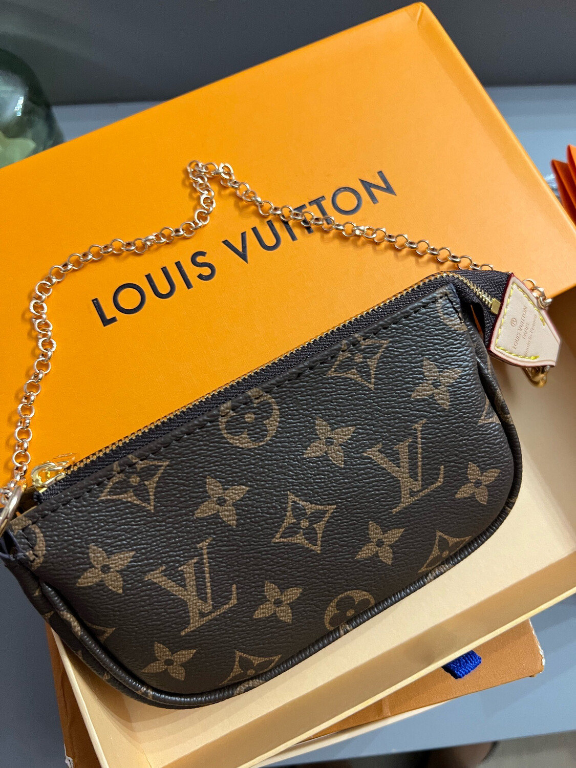 Mini Pochette lv
